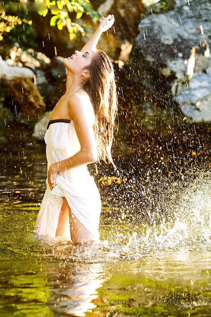 Marie Avgeropoulos in Diyarbakir